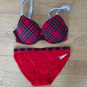 Victoria’s Secret McIntosh bra, and underwear set. 34C and SZ S New❤️❤️❤️